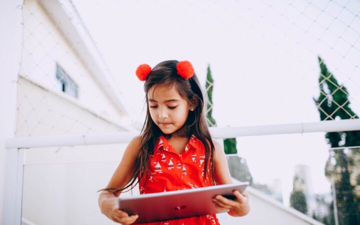 The Art of Balancing Digital and Outdoor Play in 2026