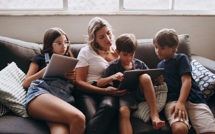 The Tech-Free Hour: Reclaiming Family Time in 2026